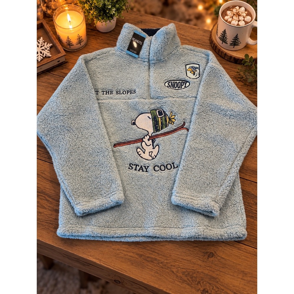 Peanuts Large Snoopy Stay Cool Hit The Slopes Sherpa Fleece Pullover Light Blue